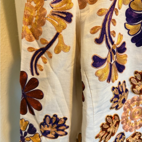 Jorden sezane Embroidered Floral Women's Top - Picture 2 of 5